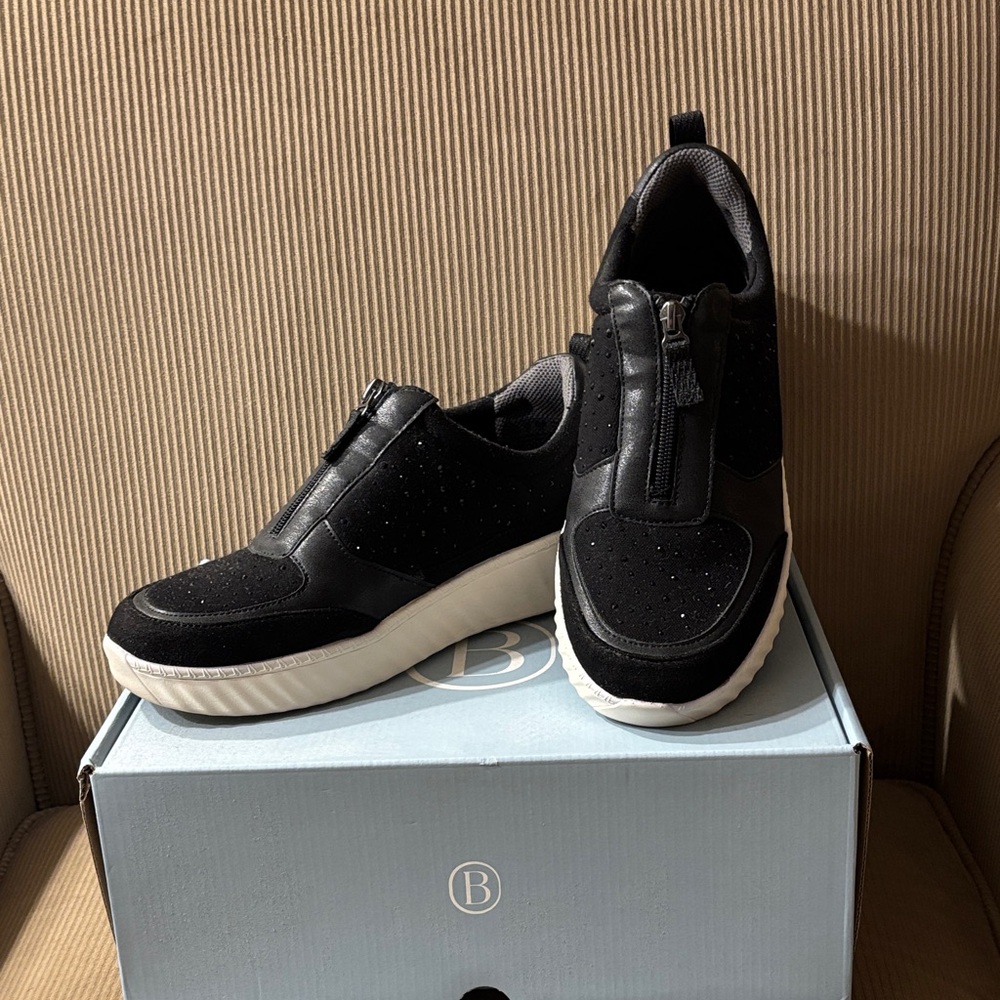 Bzees Winner Zip Sneakers